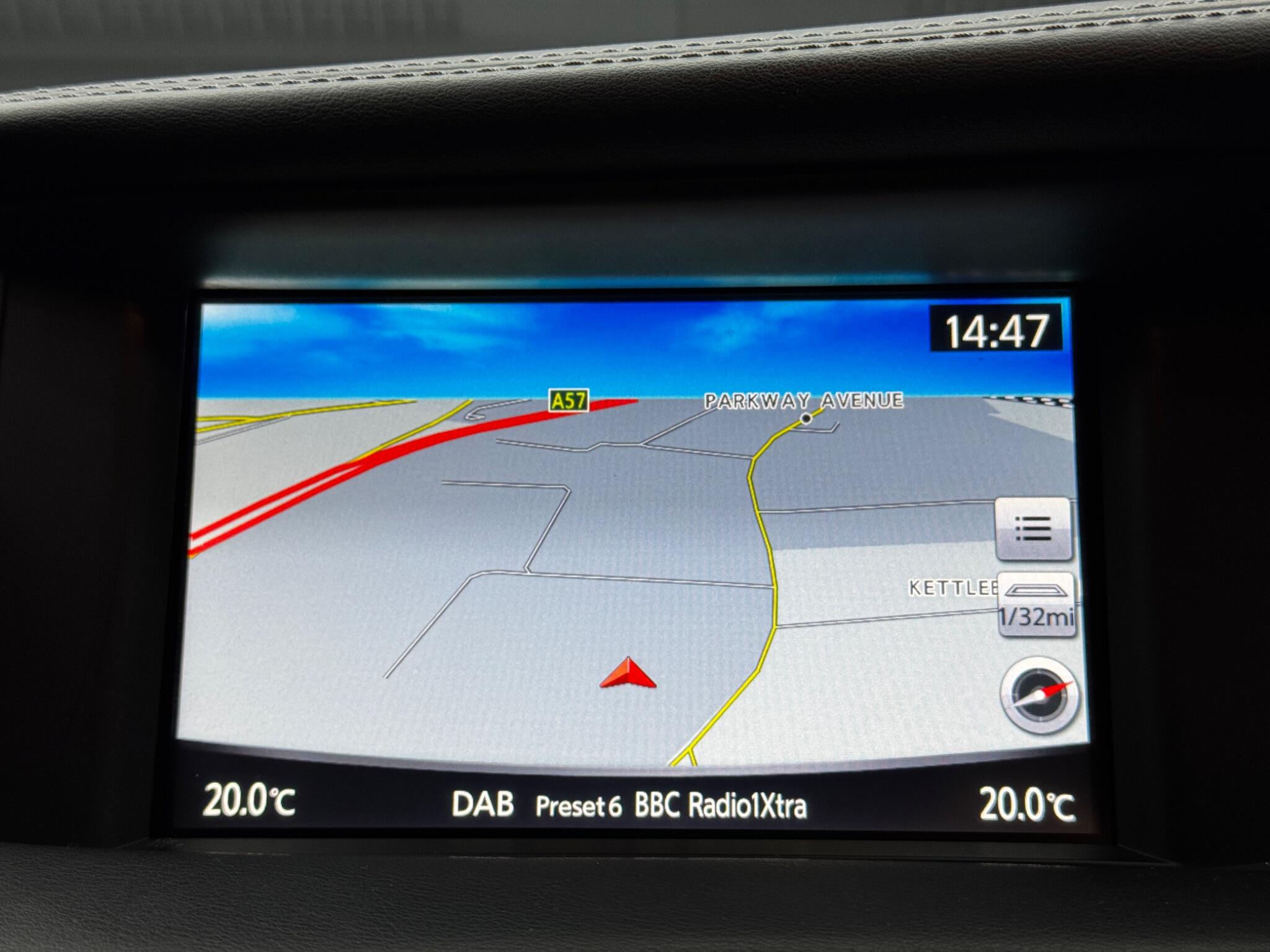 Infiniti Q30 view 30