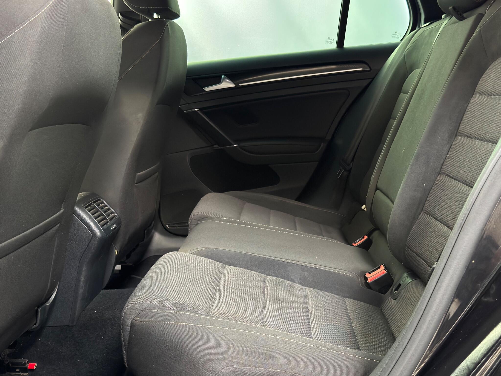 Volkswagen Golf view 49