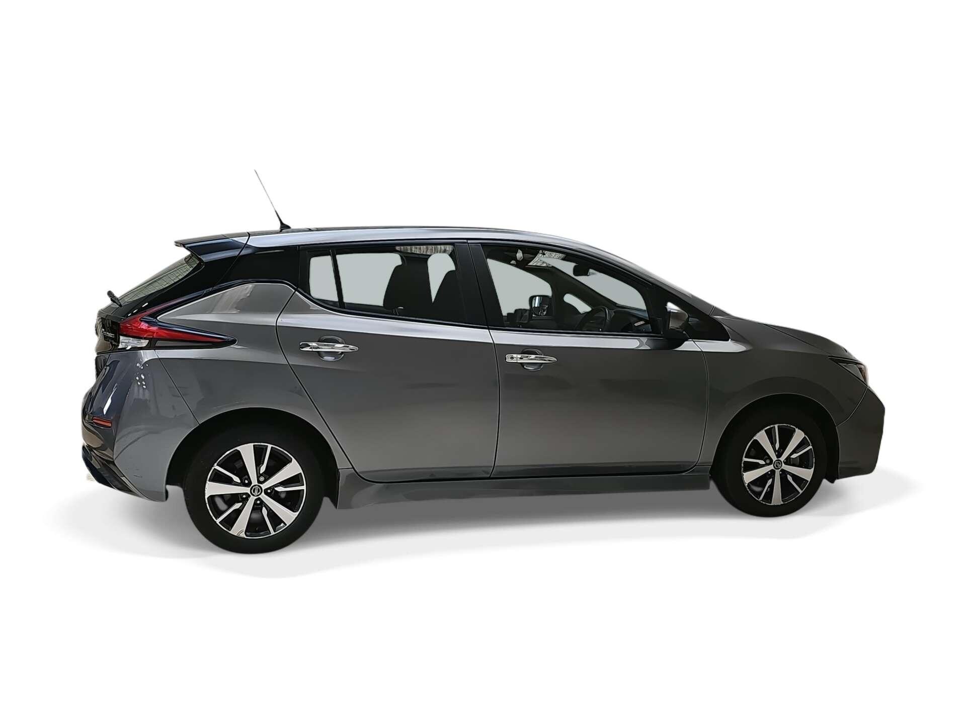 Nissan Leaf view 4