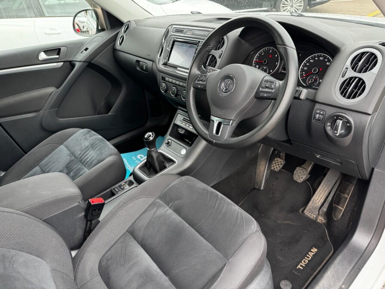 Volkswagen Tiguan view 40