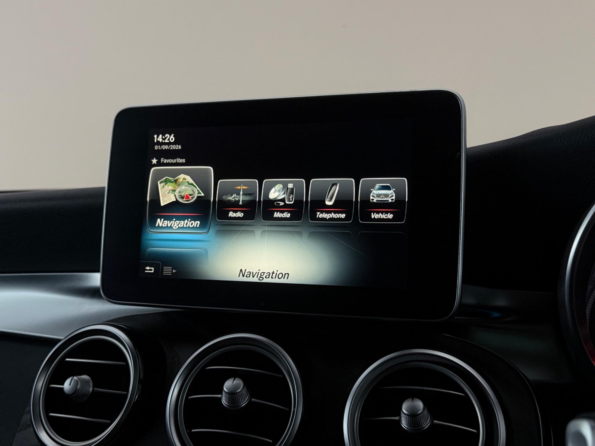 Mercedes-Benz GLC view 25