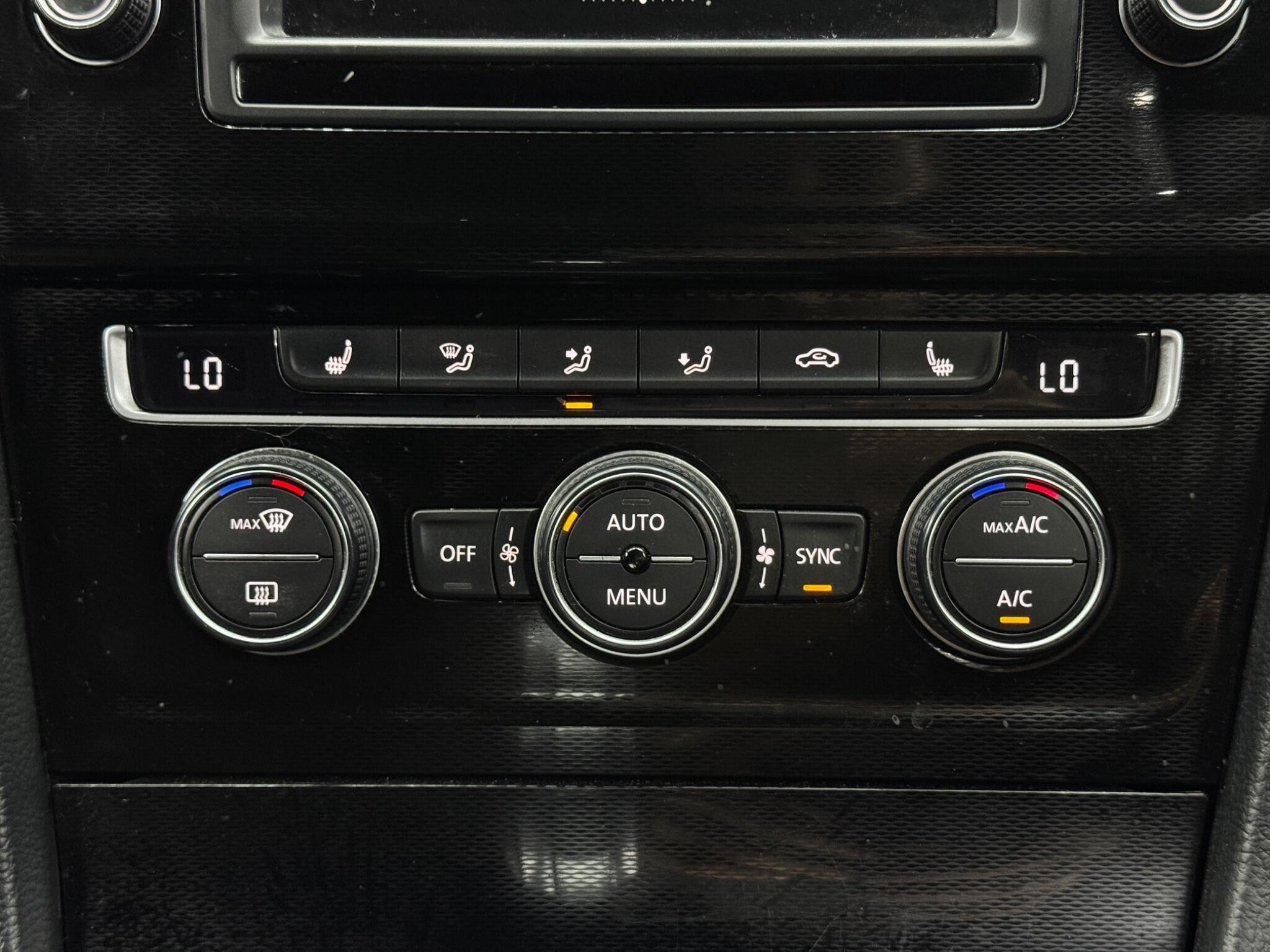 Volkswagen Golf view 27