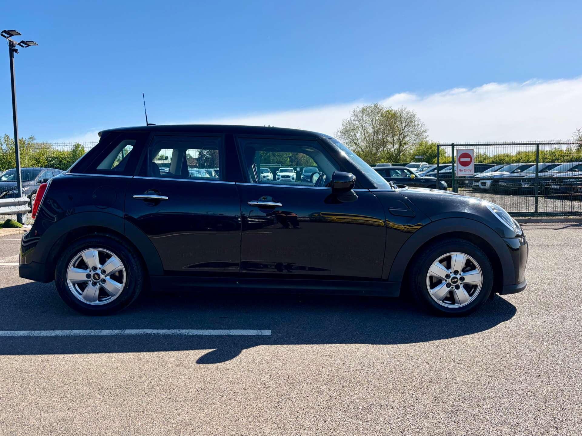 Mini Cooper view 9
