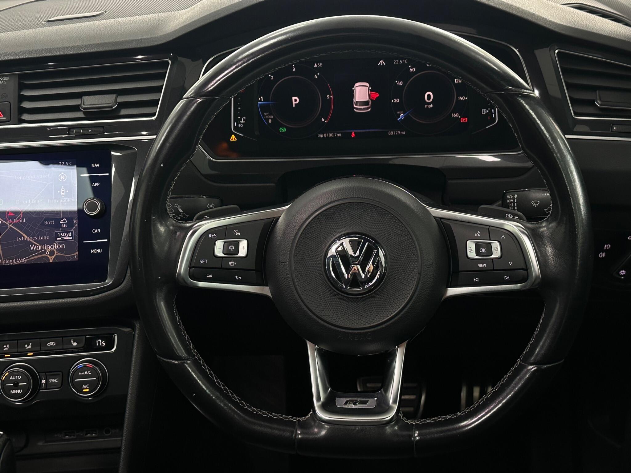 Volkswagen Tiguan view 19