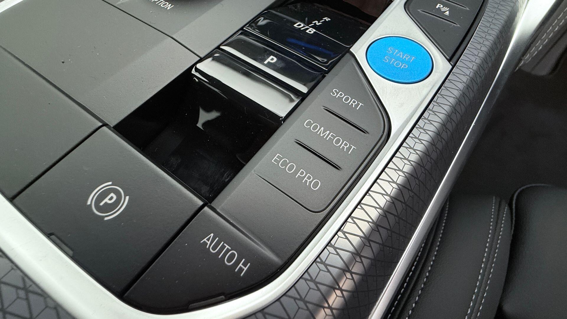 BMW I4 view 19
