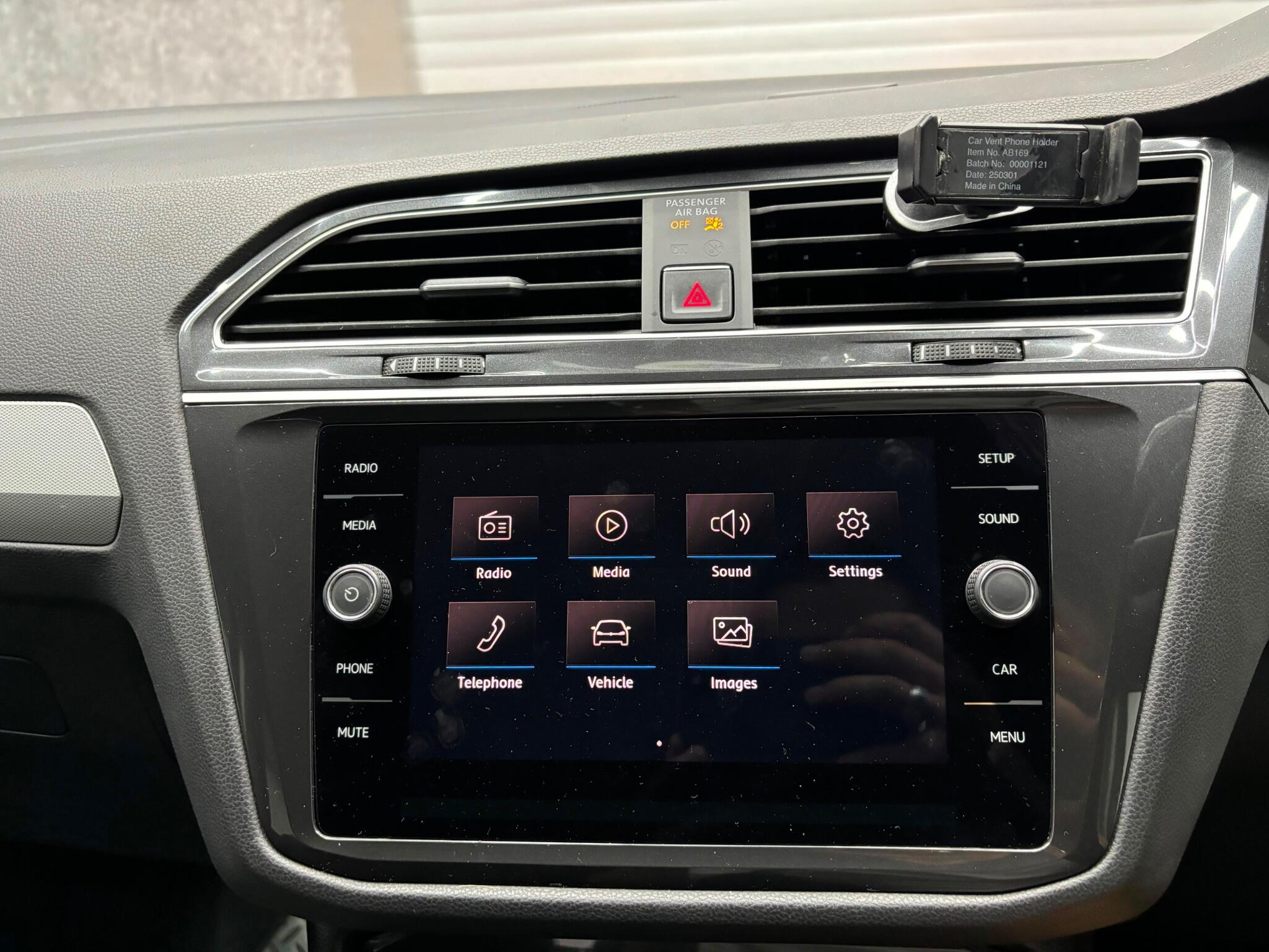 Volkswagen Tiguan view 11