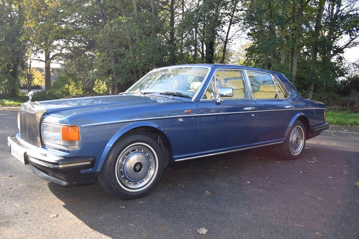 Rolls-Royce Silver Spirit view 6