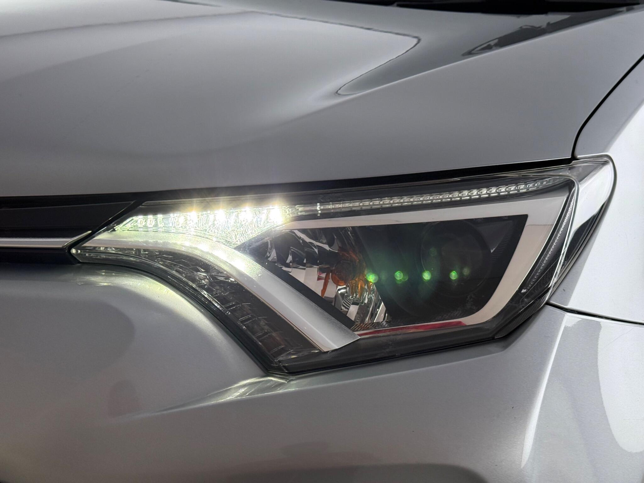 Toyota Rav4 view 12