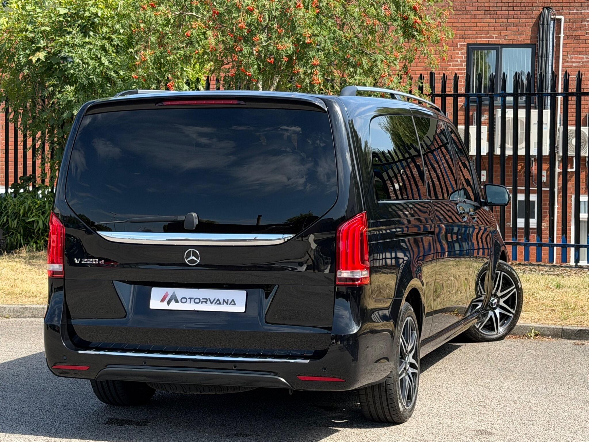 Mercedes-Benz V-Class view 53