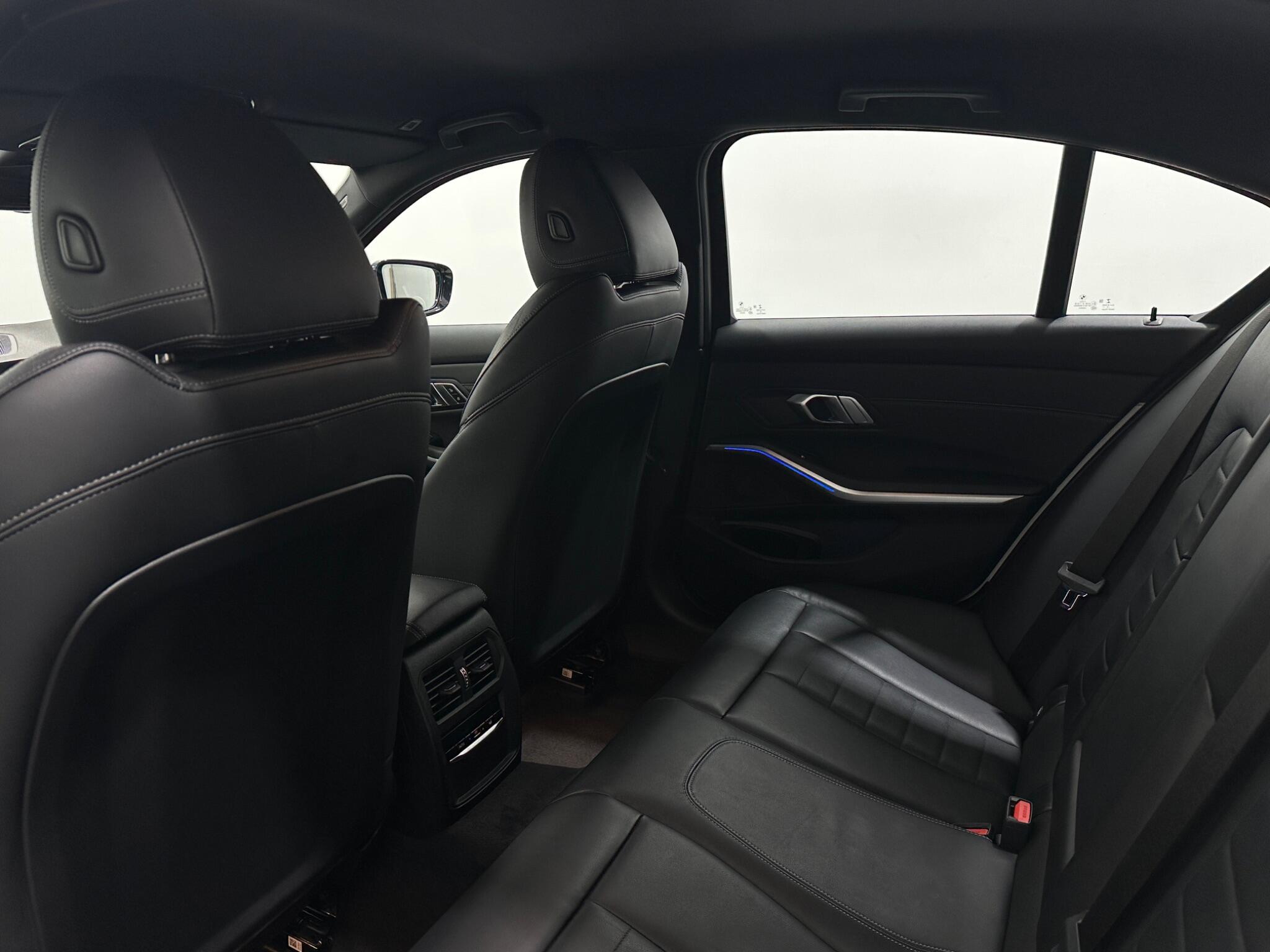 BMW 3 Series view 41