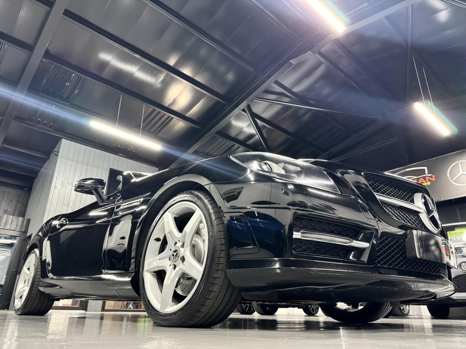 Mercedes-Benz SLK view 9