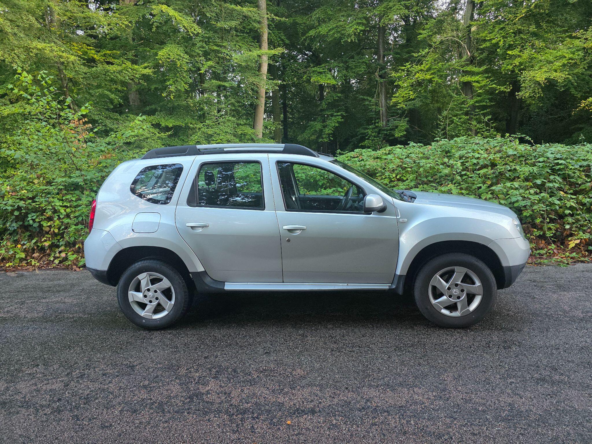 Dacia Duster view 3
