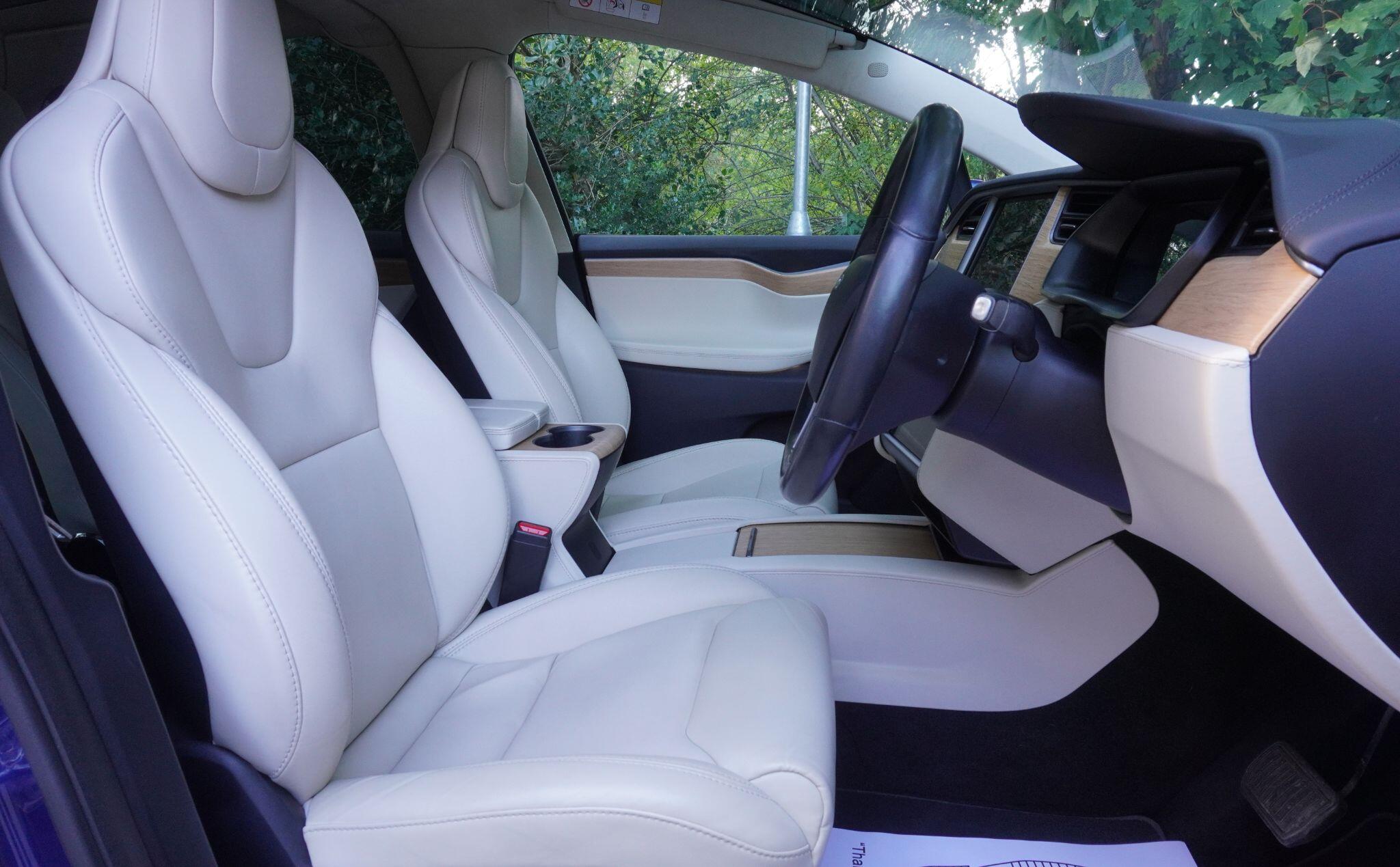 Tesla Model X view 14