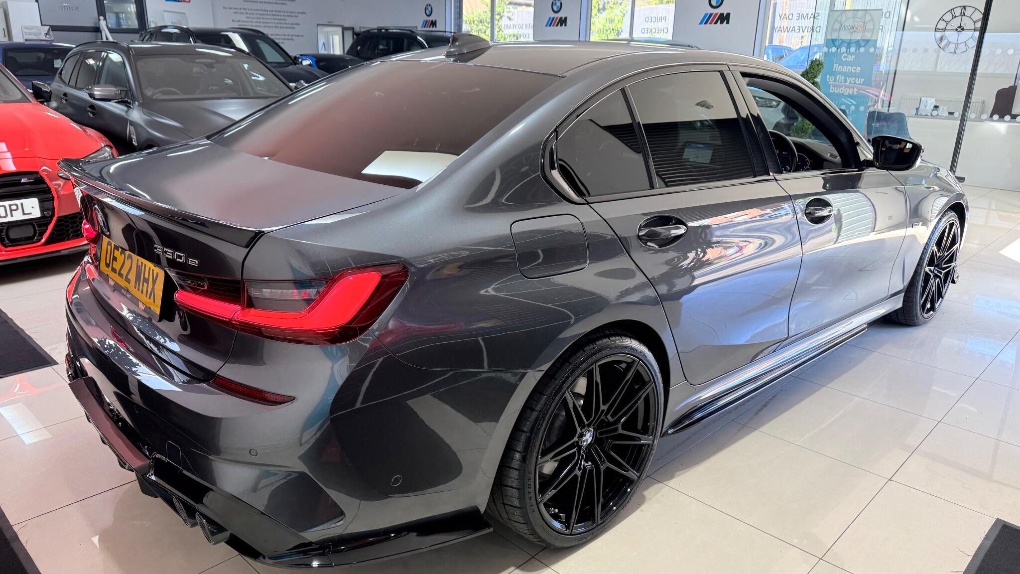 BMW 3 Series view 38