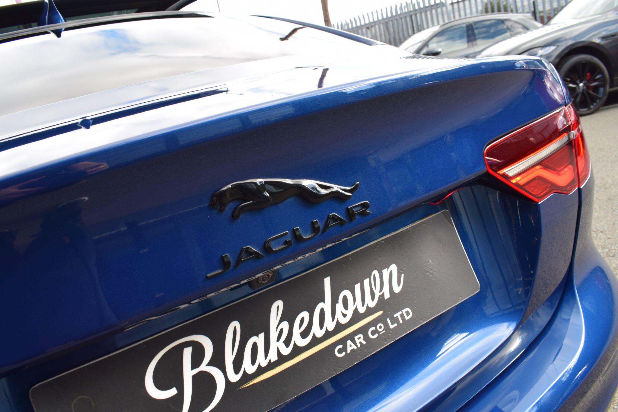 Jaguar Xe view 44