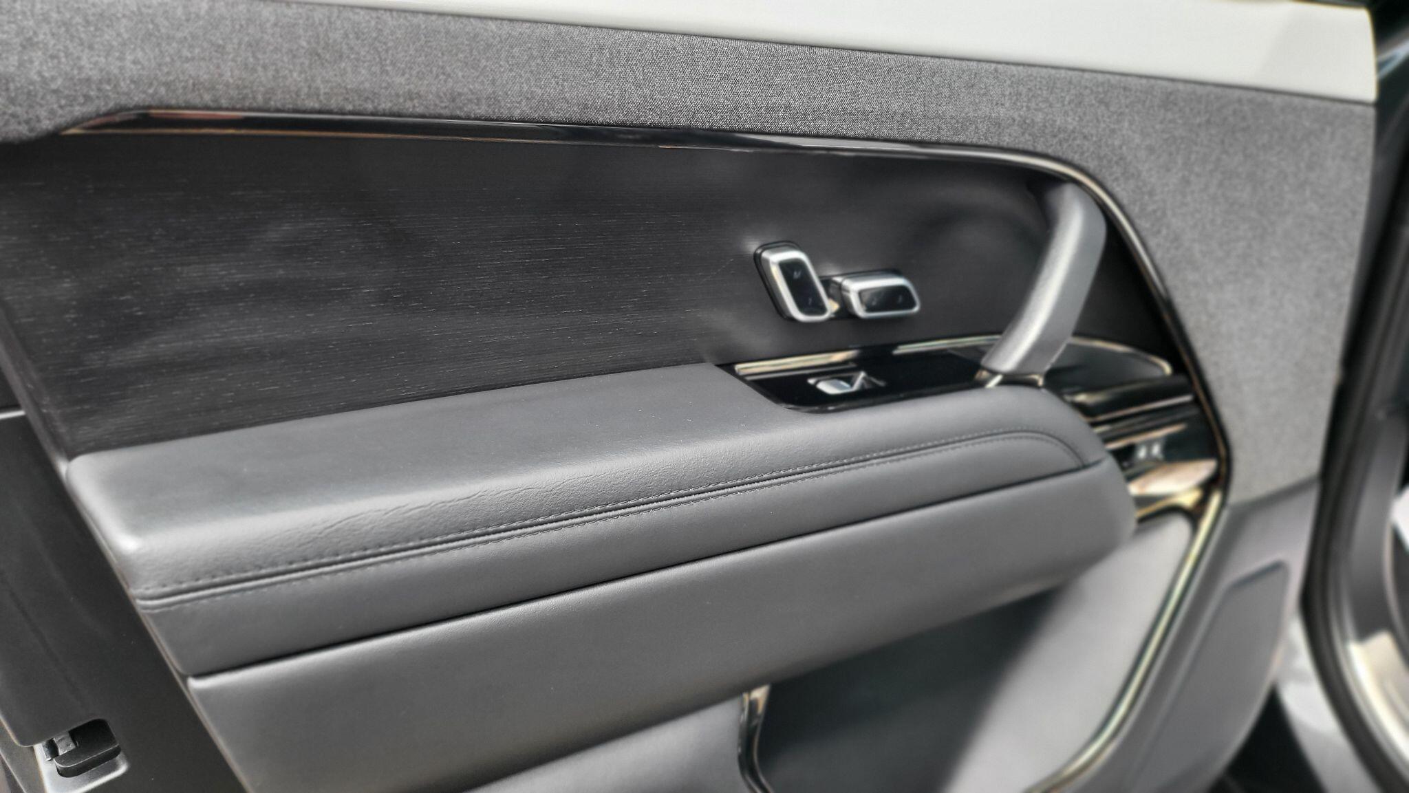 Land Rover Range Rover Sport view 28