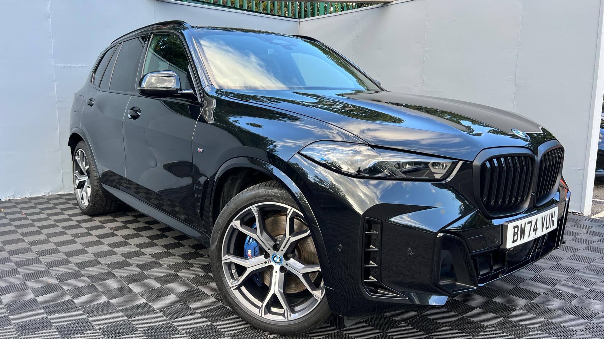 BMW X5 view 24