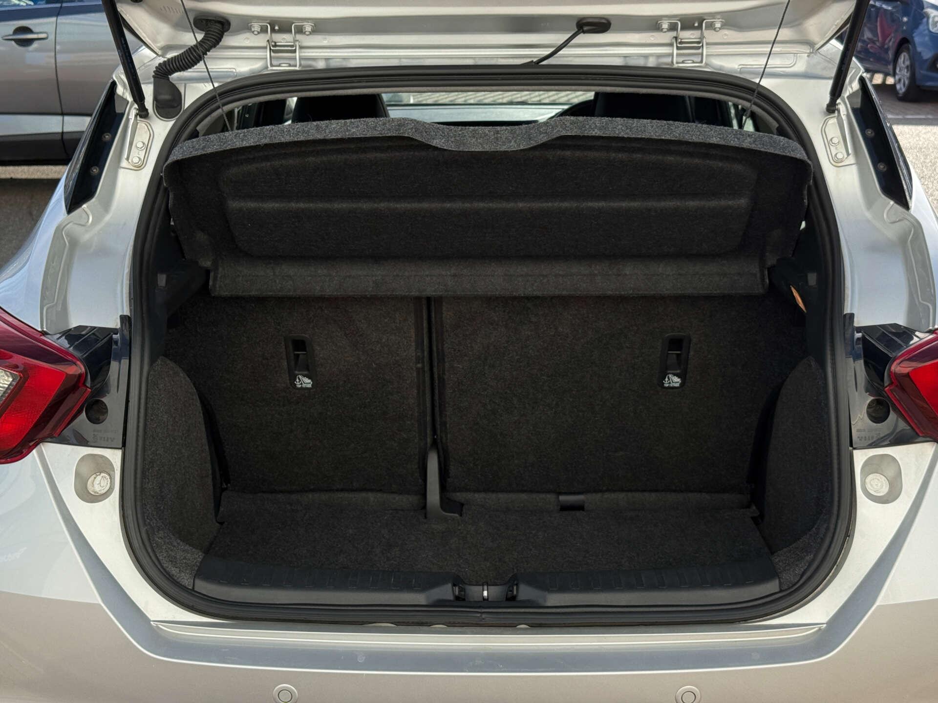 Nissan Micra view 28
