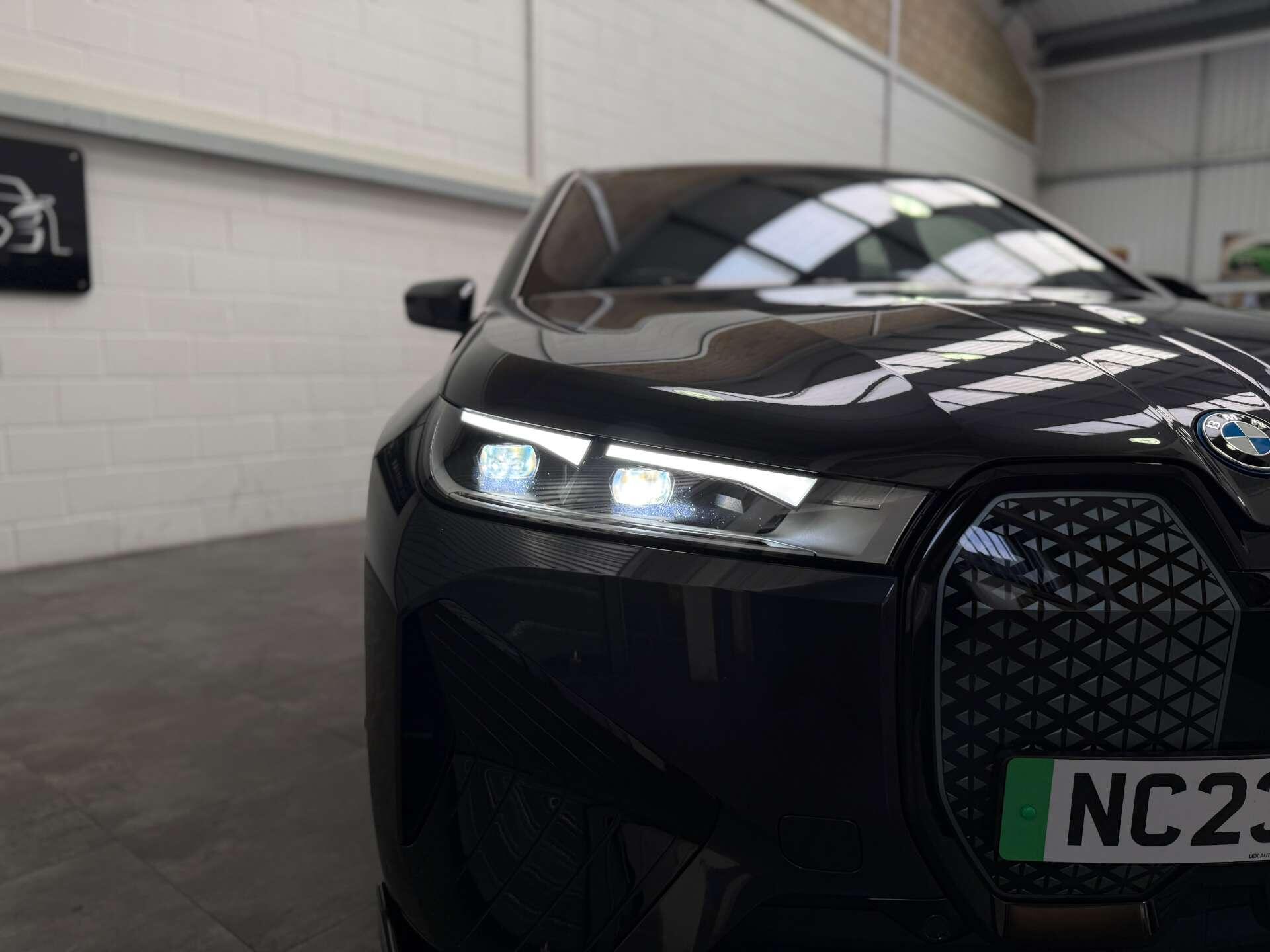 BMW Ix view 11