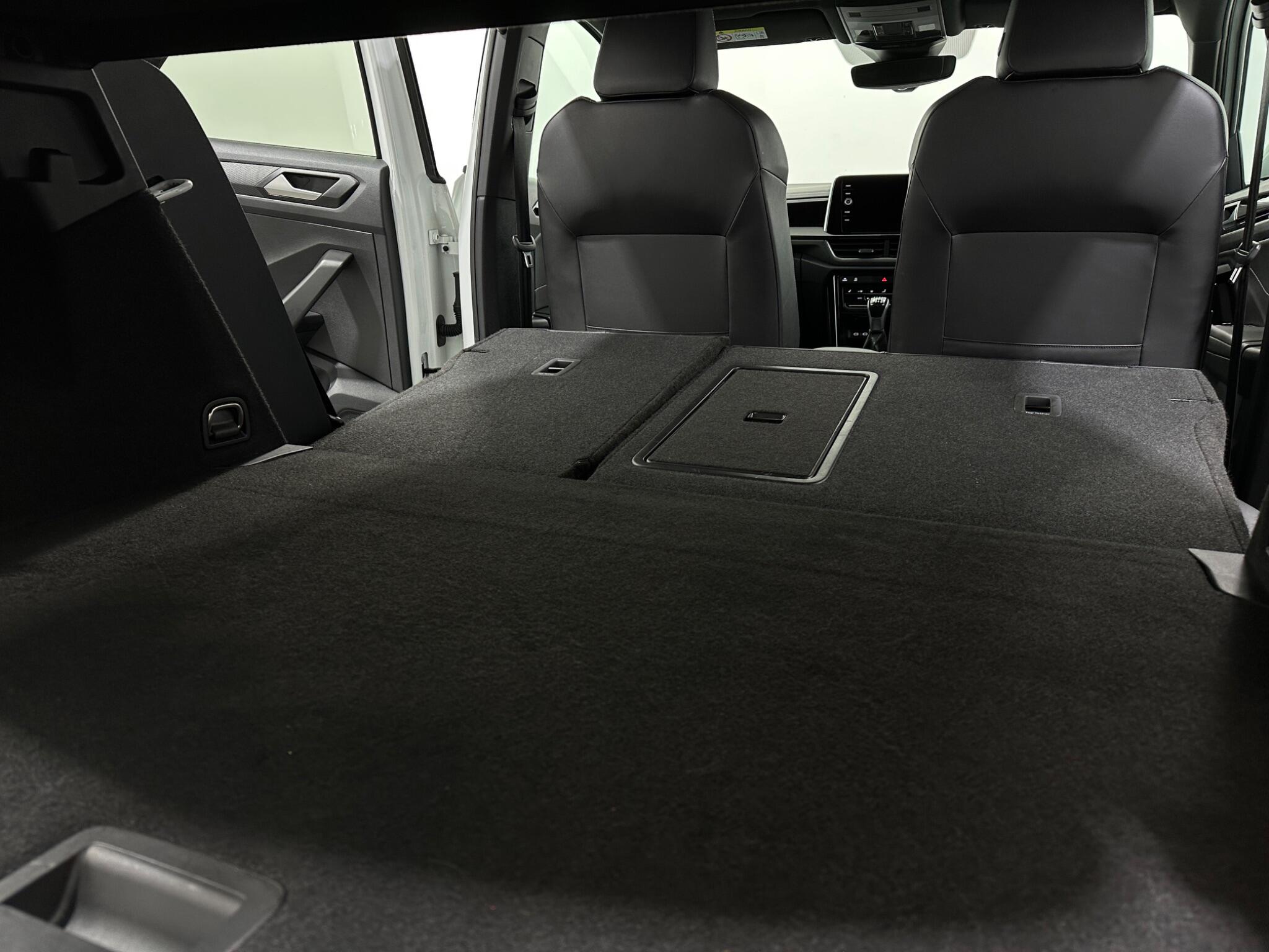 Volkswagen T-Roc view 45