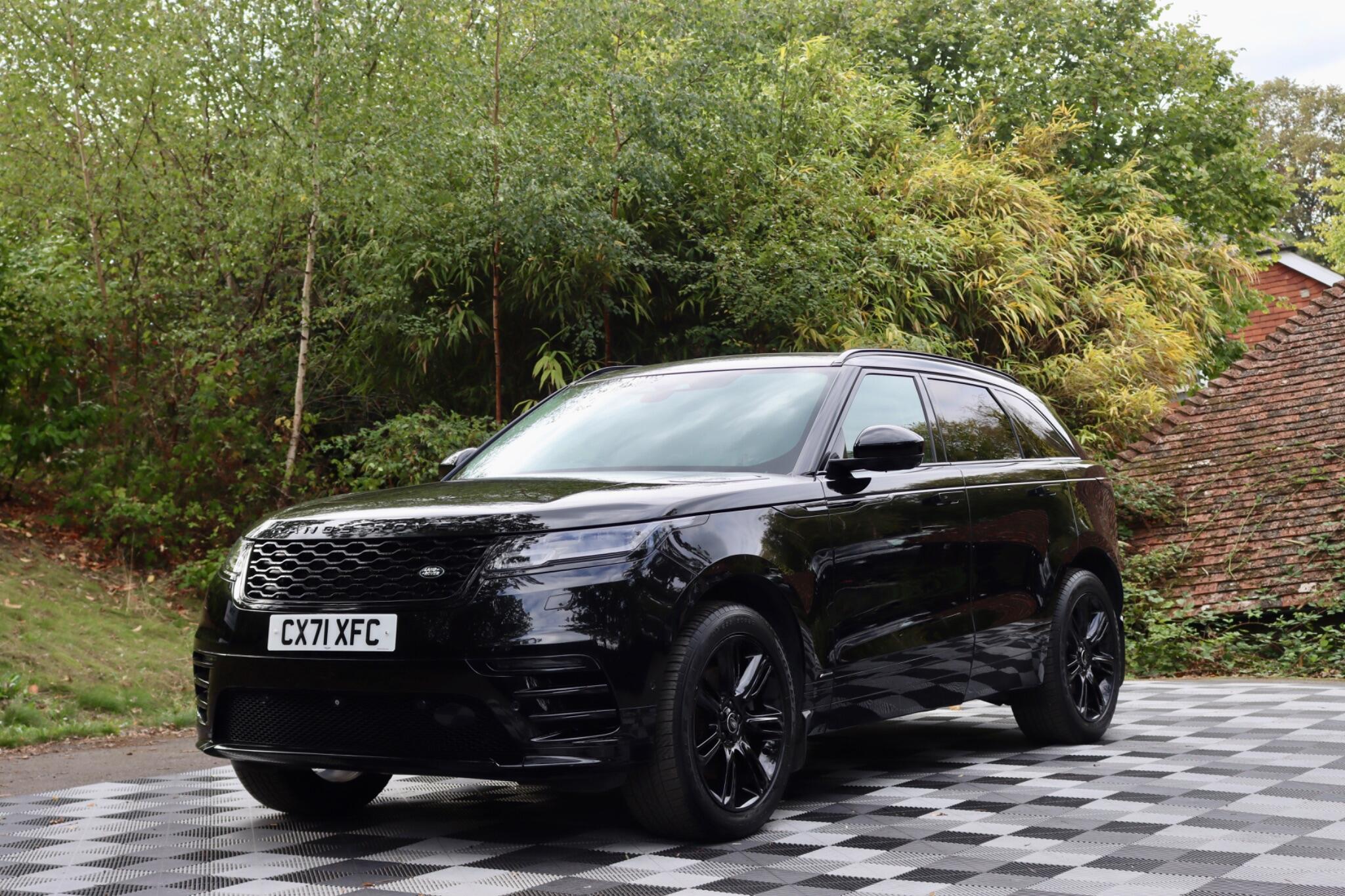 Land Rover Range Rover Velar view 13