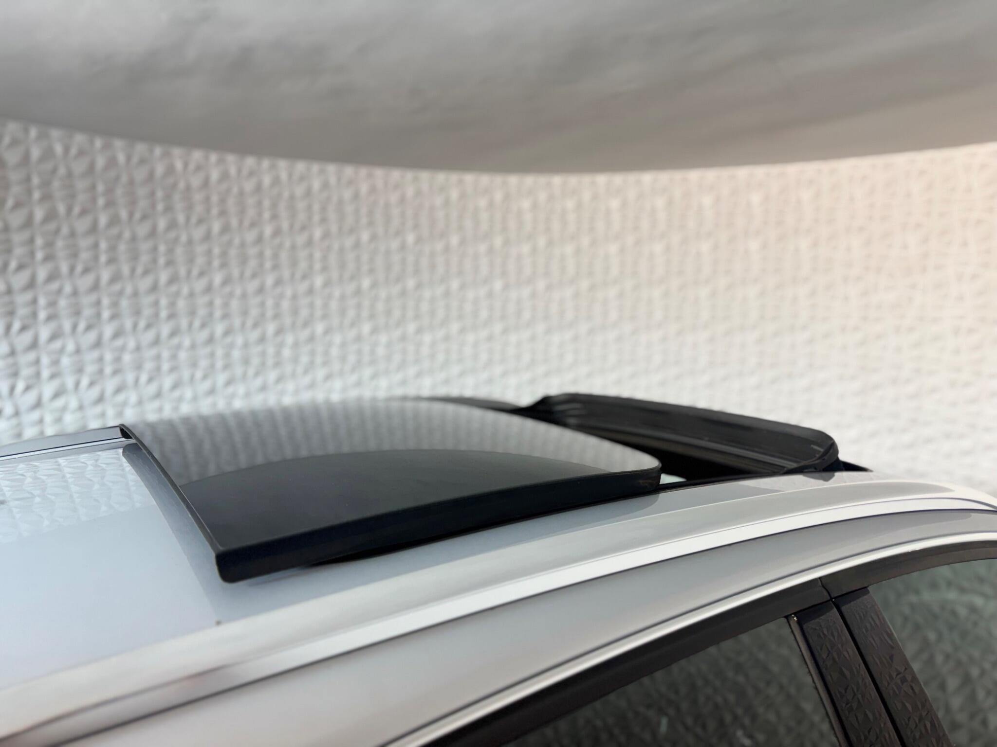 Audi Q3 view 26