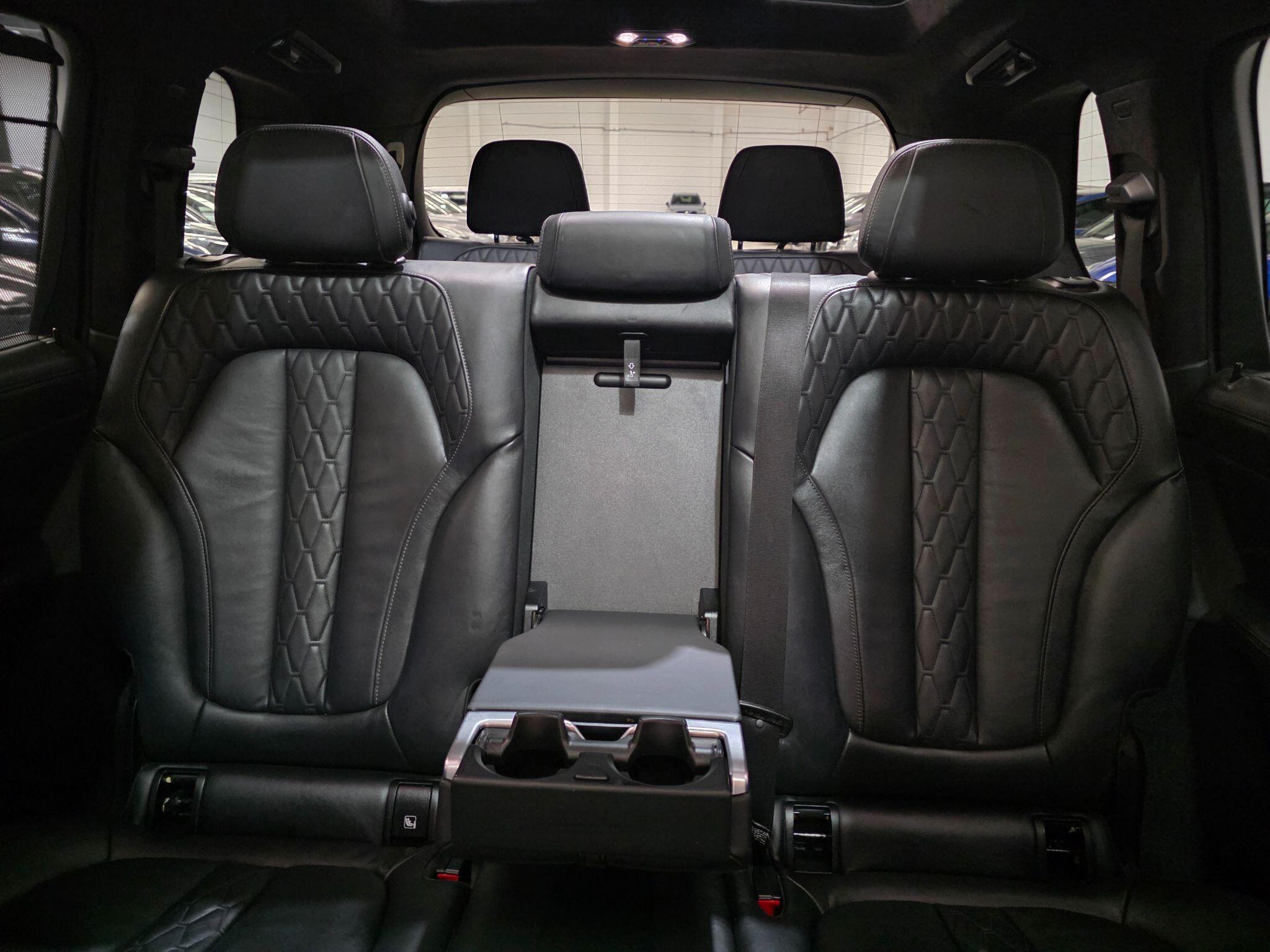 BMW X7 view 65
