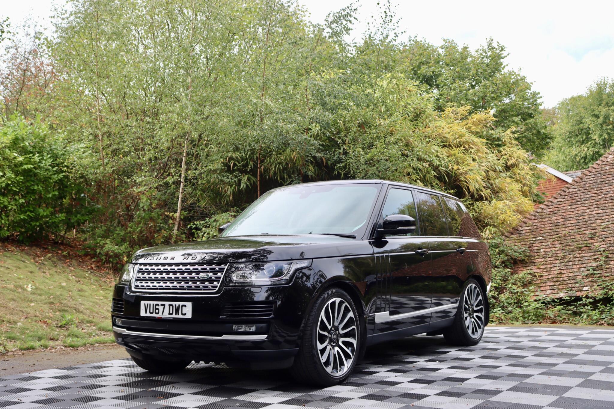 Land Rover Range Rover view 21