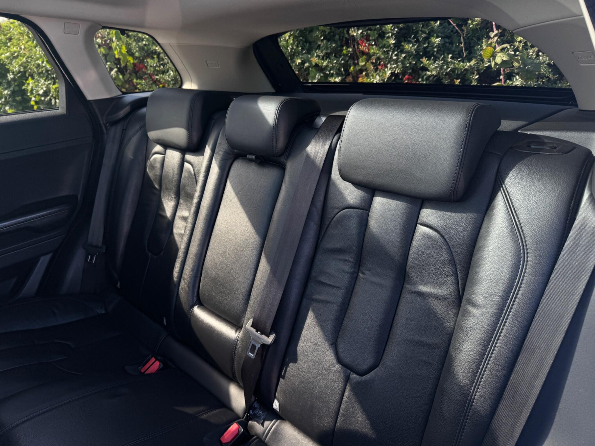 Land Rover Range Rover Evoque view 21