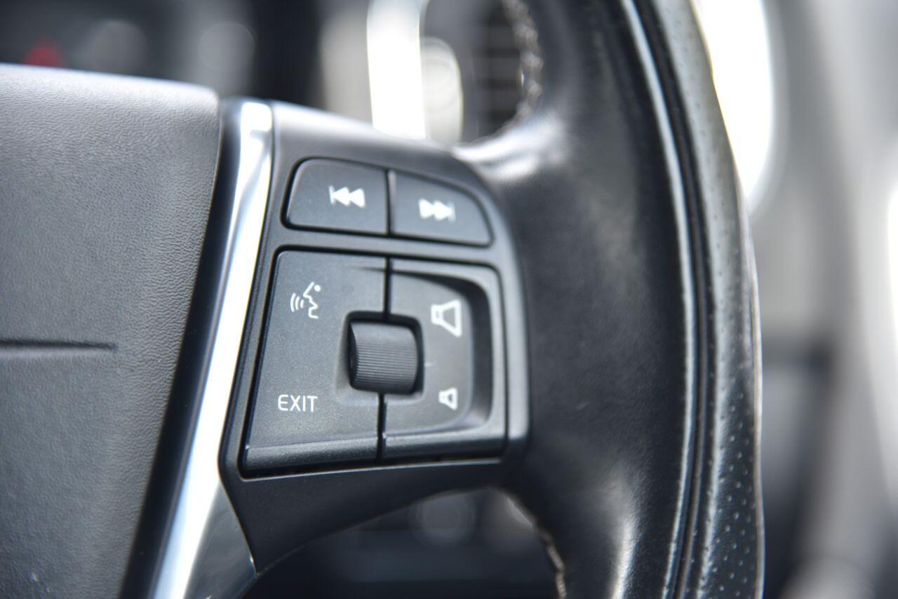 Volvo S60 view 29