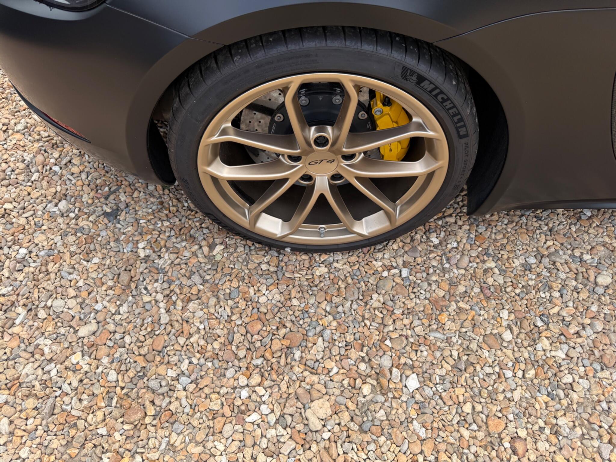 Porsche Cayman view 23