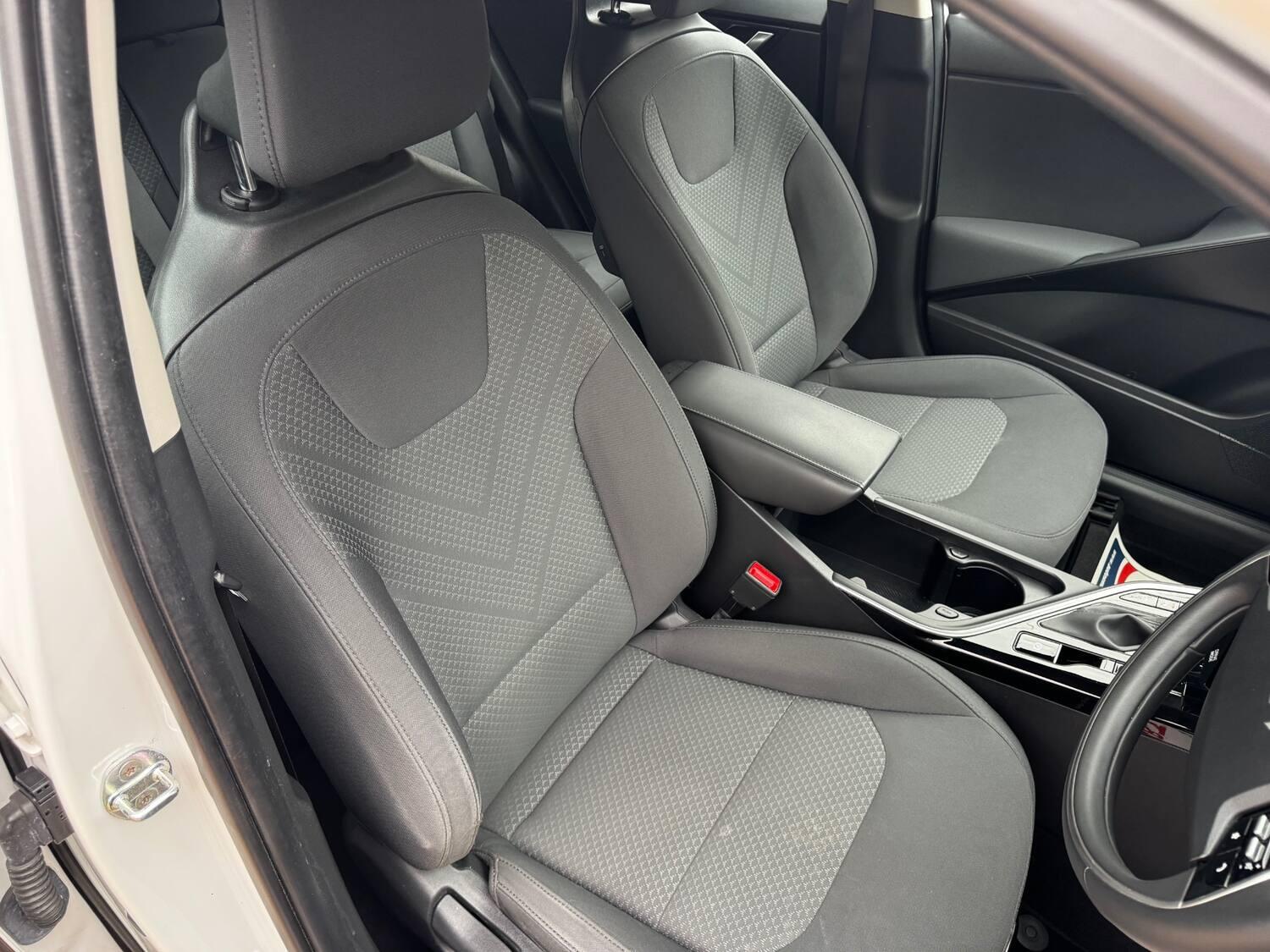 Kia Niro view 25