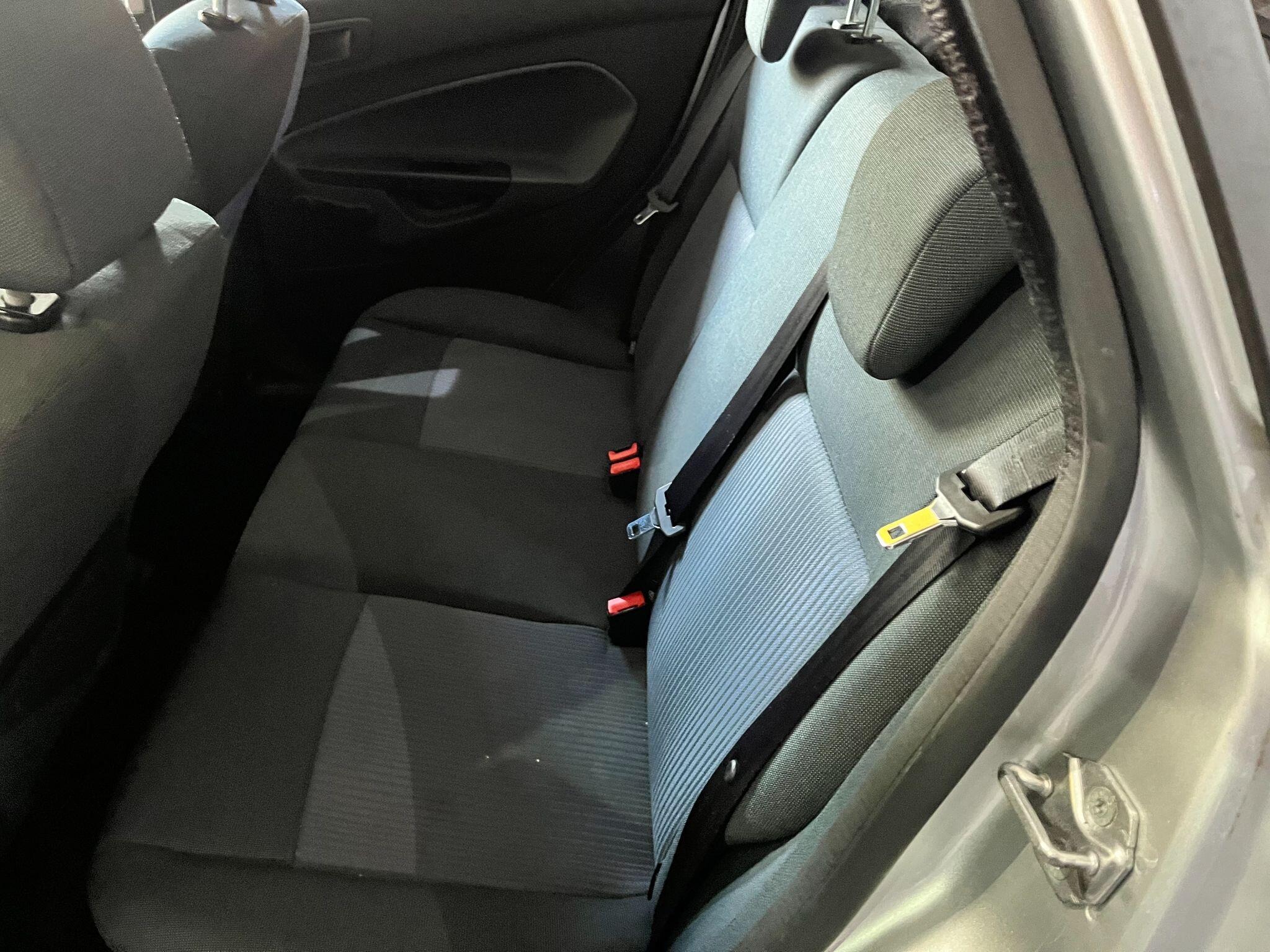 Ford Fiesta view 13