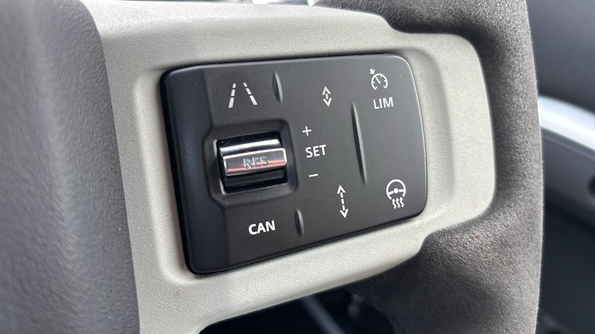 Land Rover Defender view 47