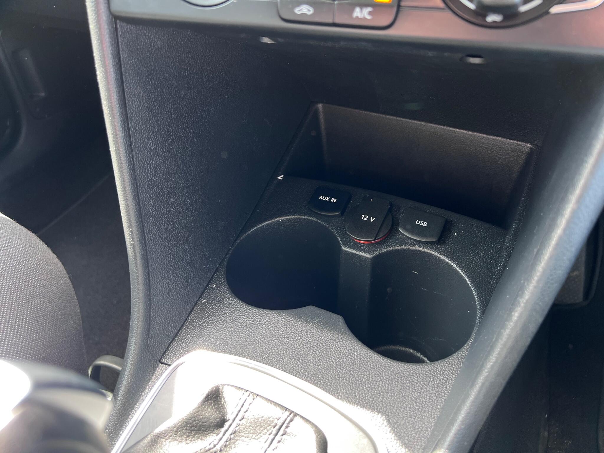 Volkswagen Polo view 28