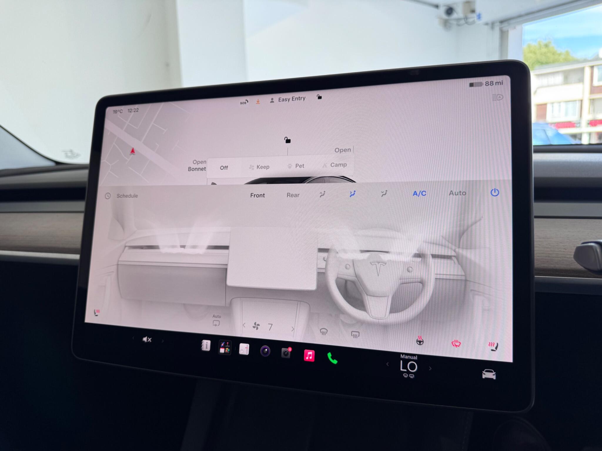 Tesla Model 3 view 15