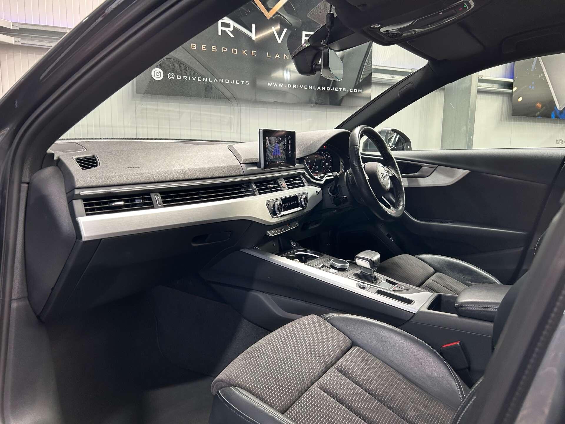 Audi A4 view 24