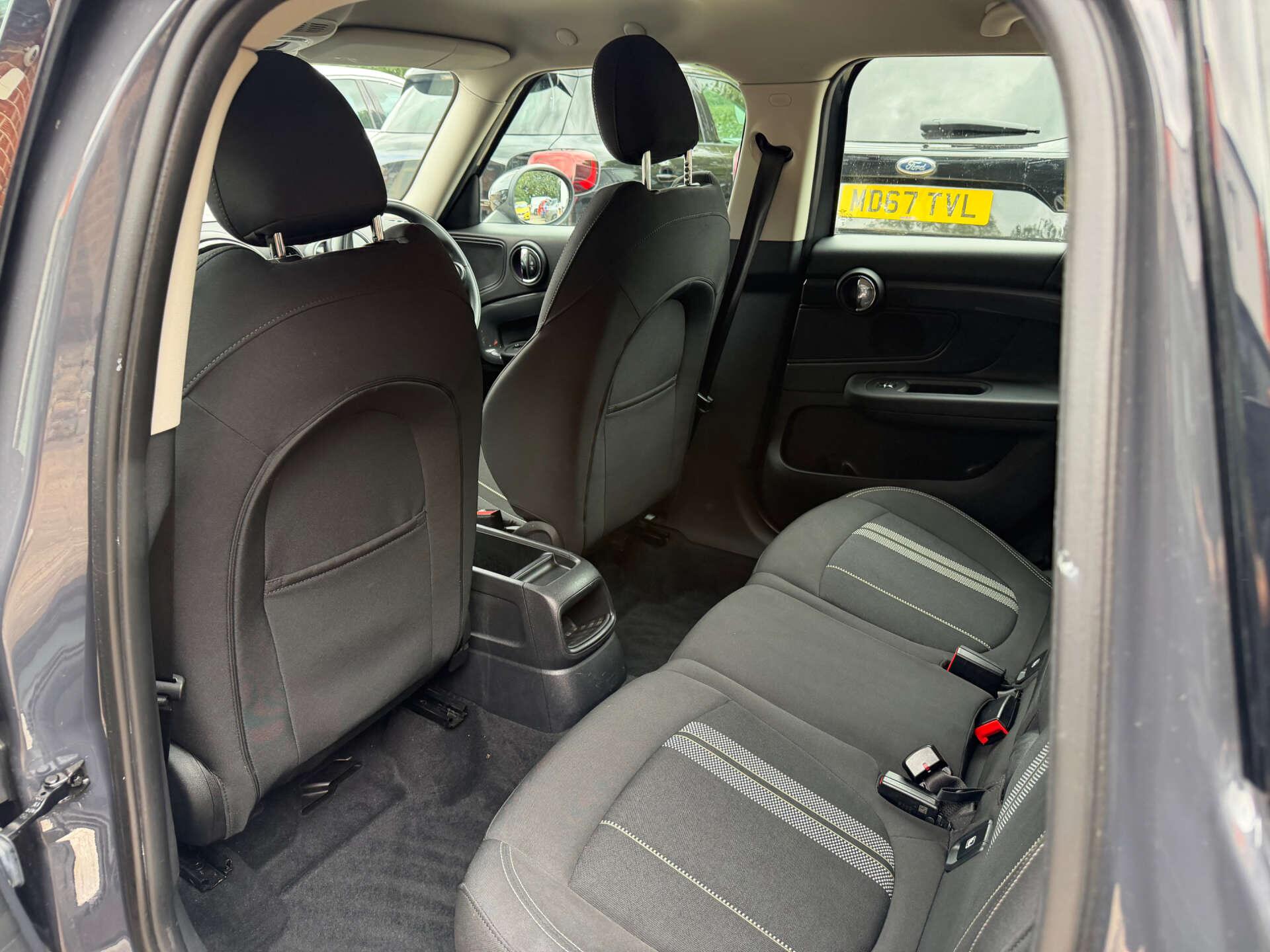 Mini Countryman view 27