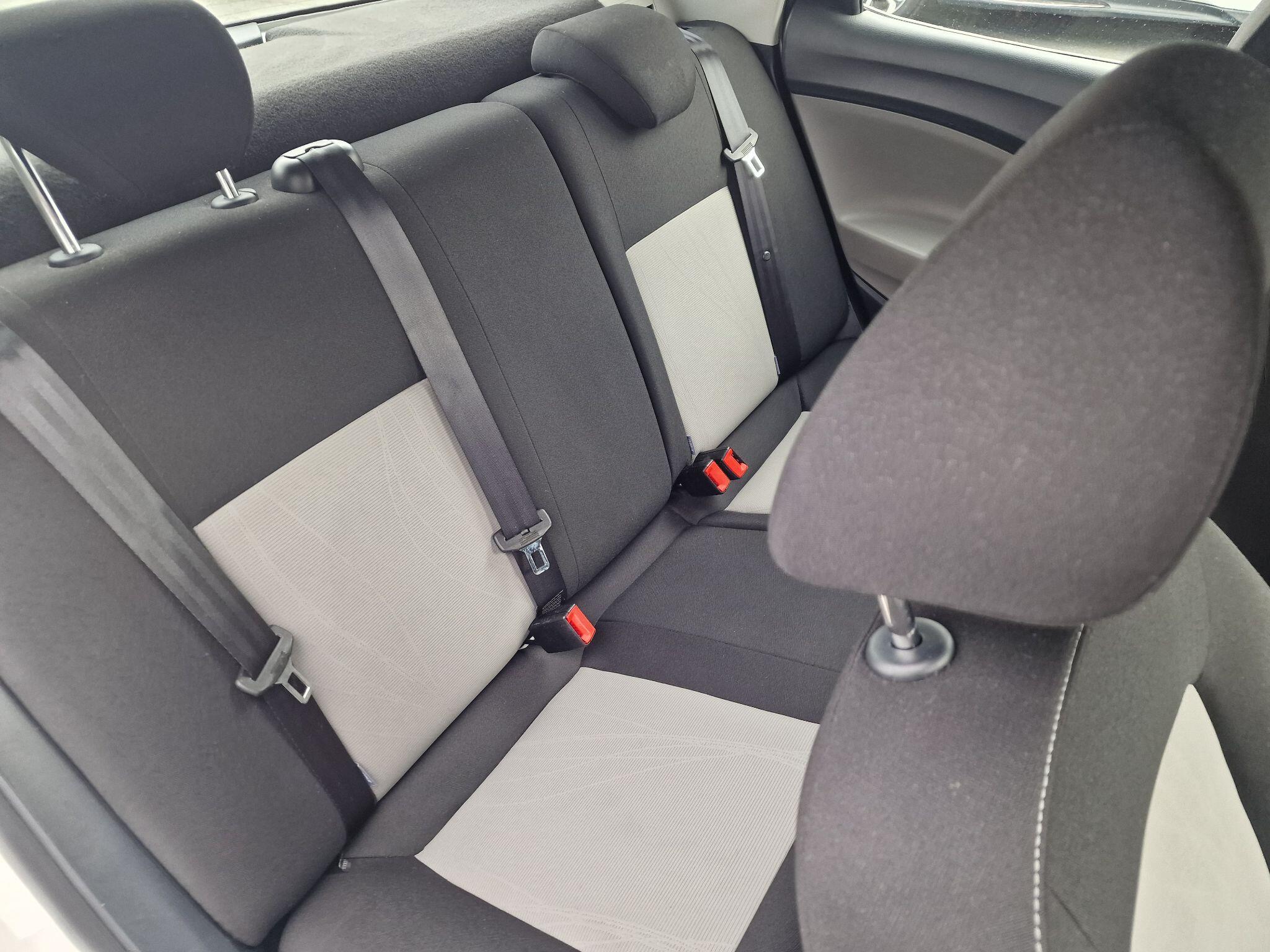 SEAT Ibiza view 32
