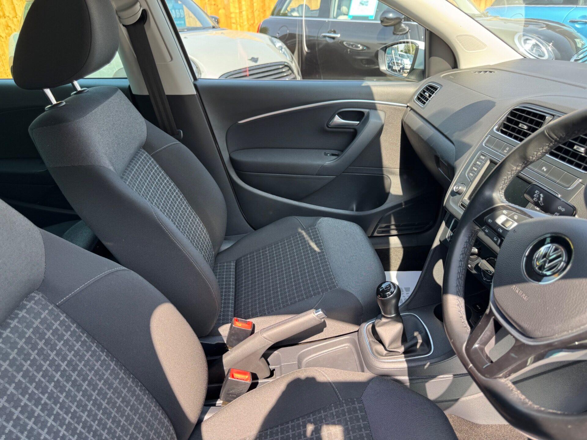 Volkswagen Polo view 29