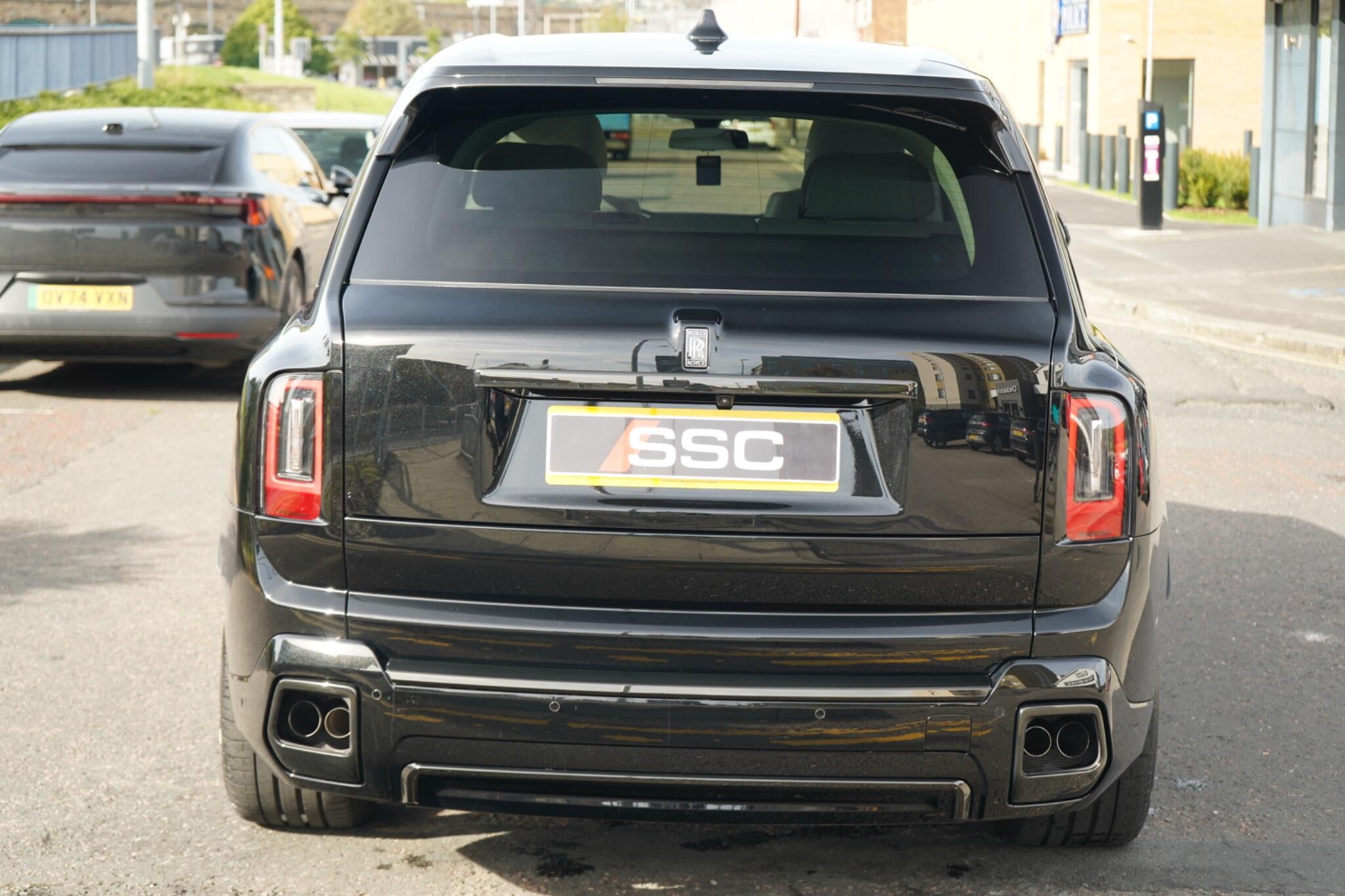 Rolls-Royce Cullinan view 12