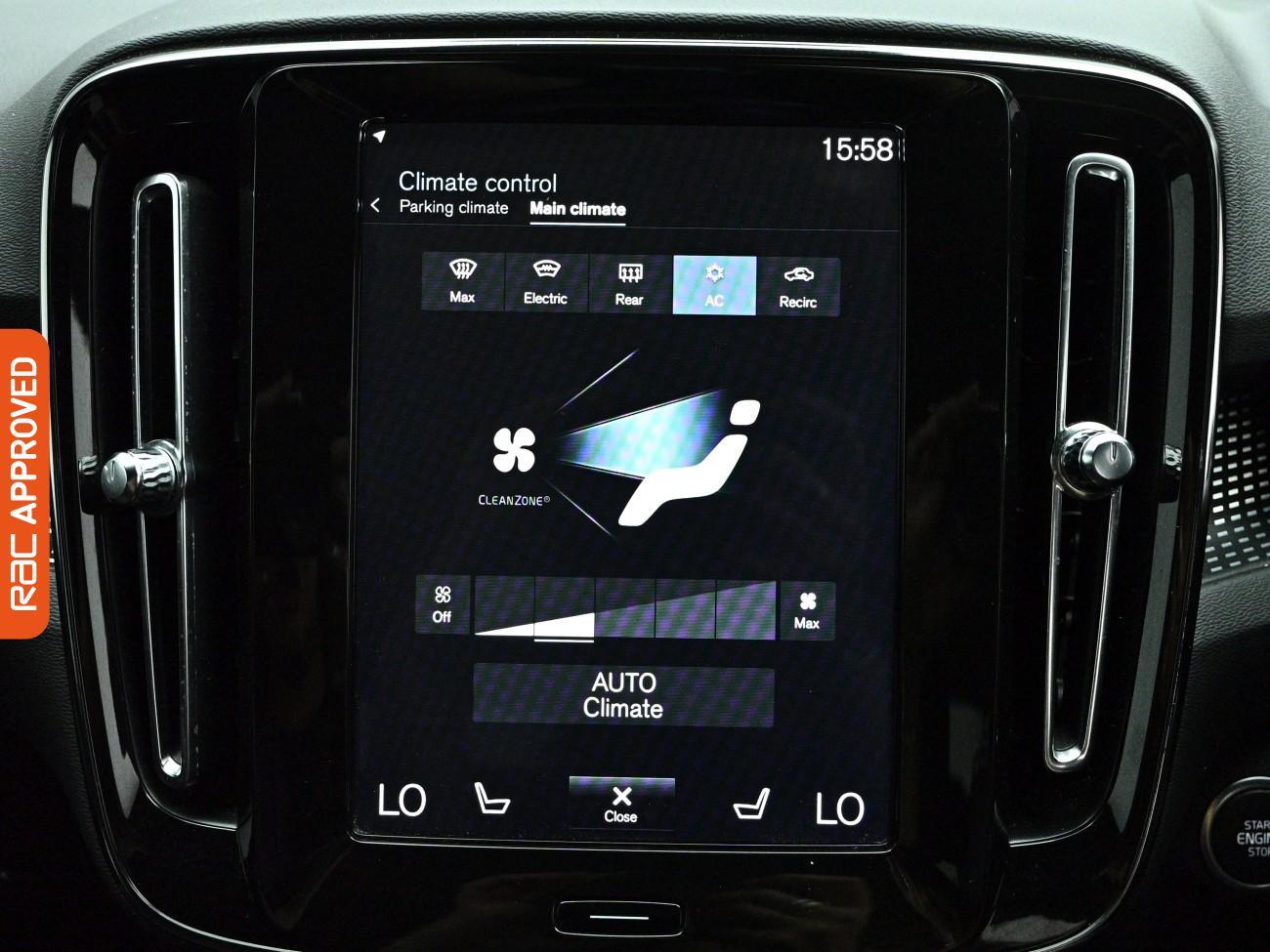 Volvo XC40 view 16
