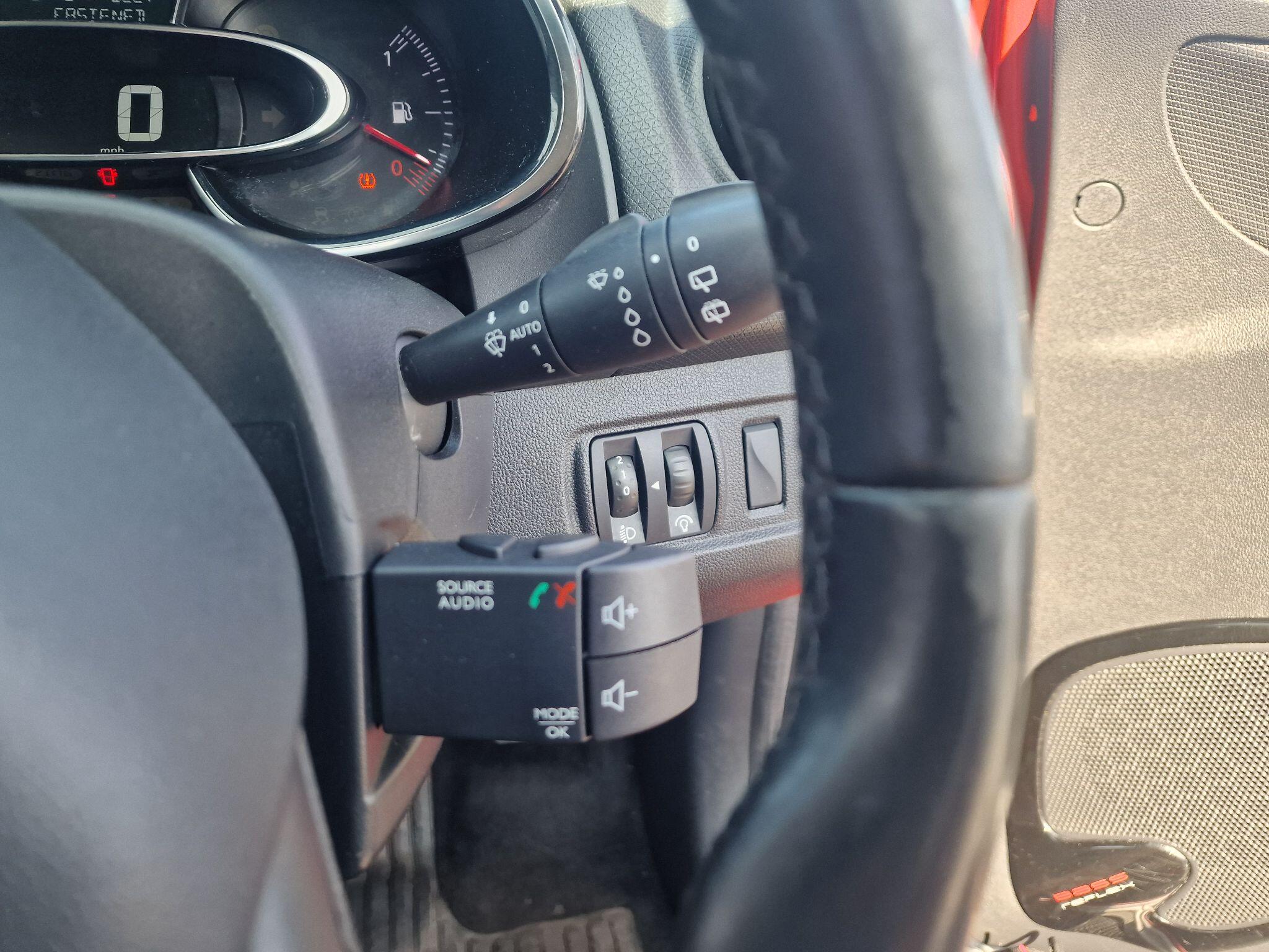 Renault Clio view 32