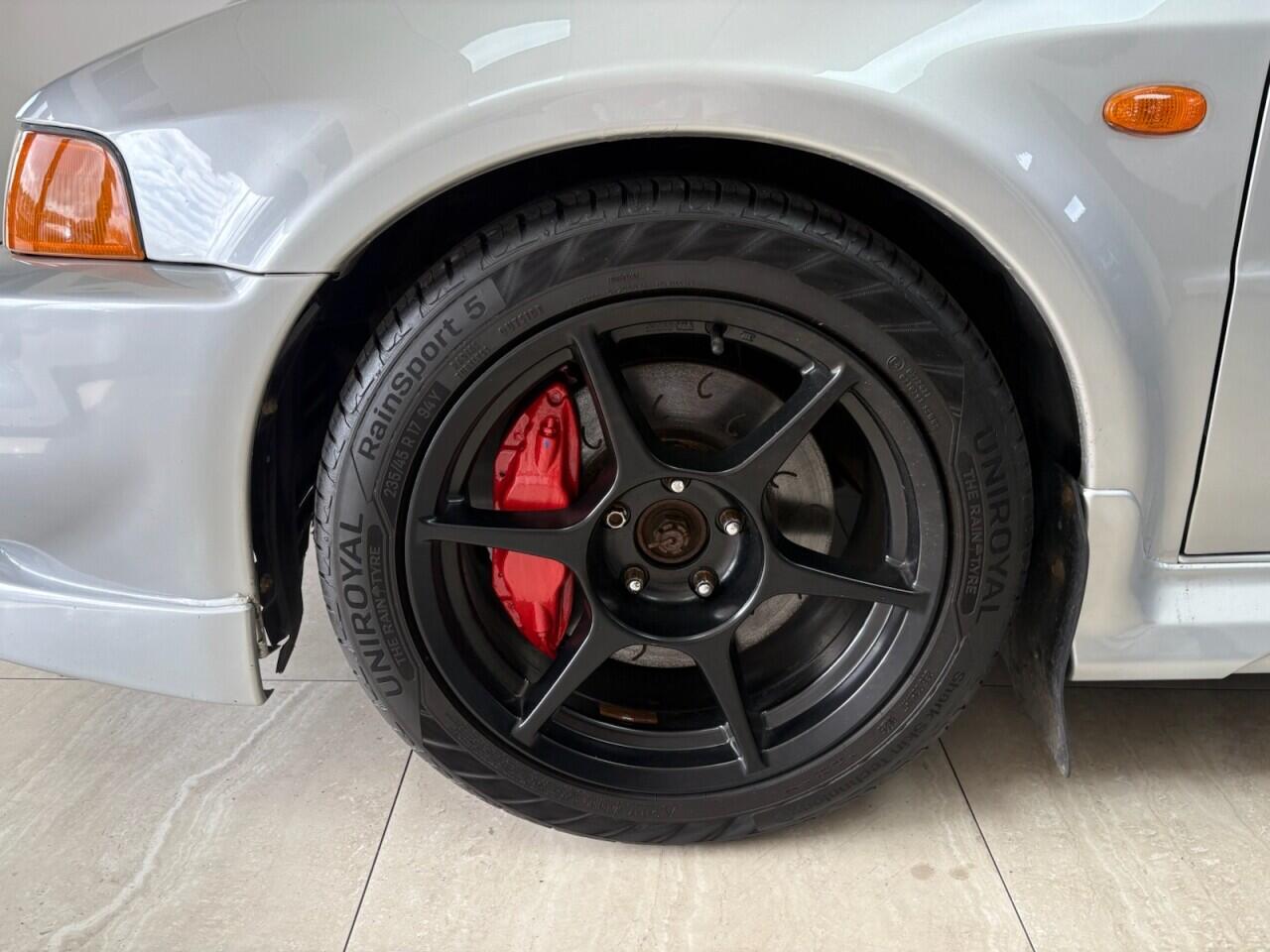 Mitsubishi Lancer view 17