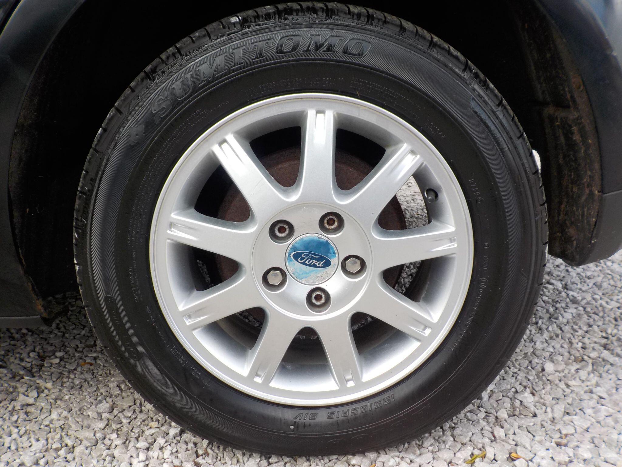 Ford Focus 1.6 Style 5dr