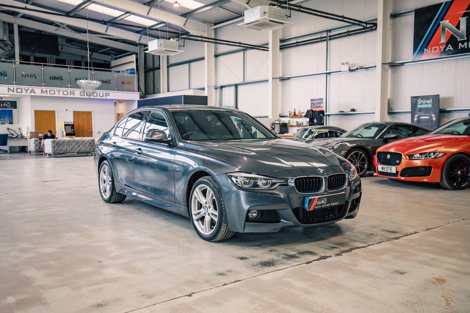 BMW 3 Series view 24