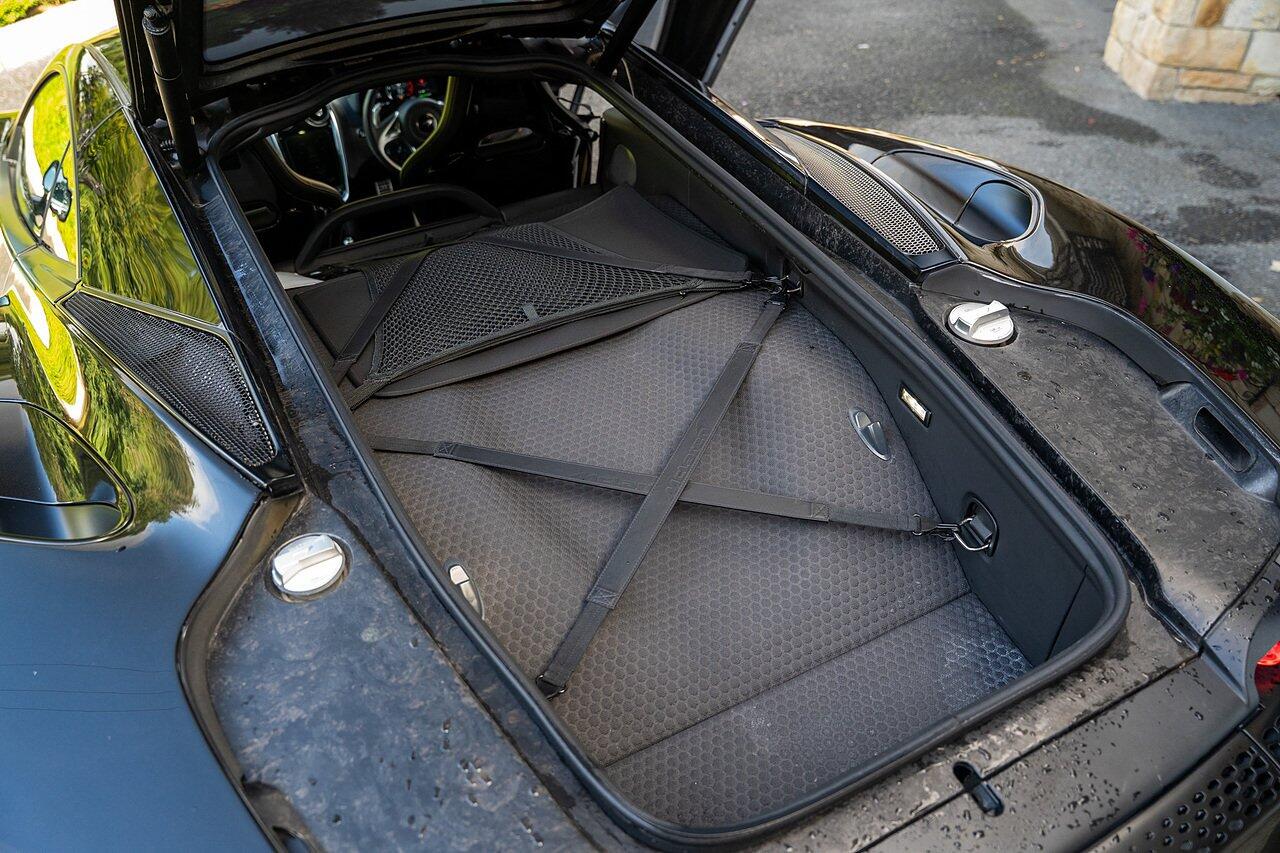 McLaren GT view 80