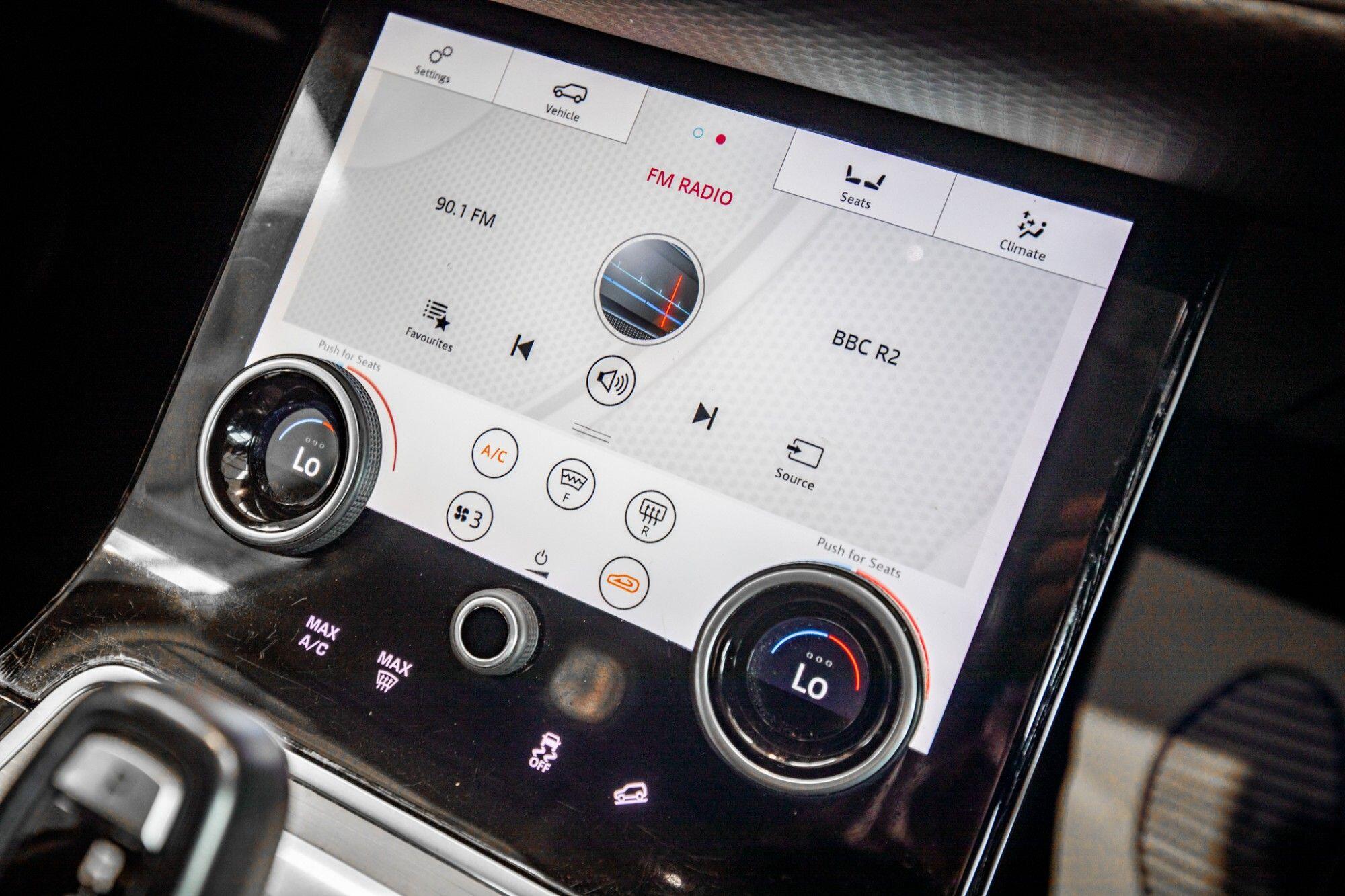 Land Rover Range Rover Evoque view 21