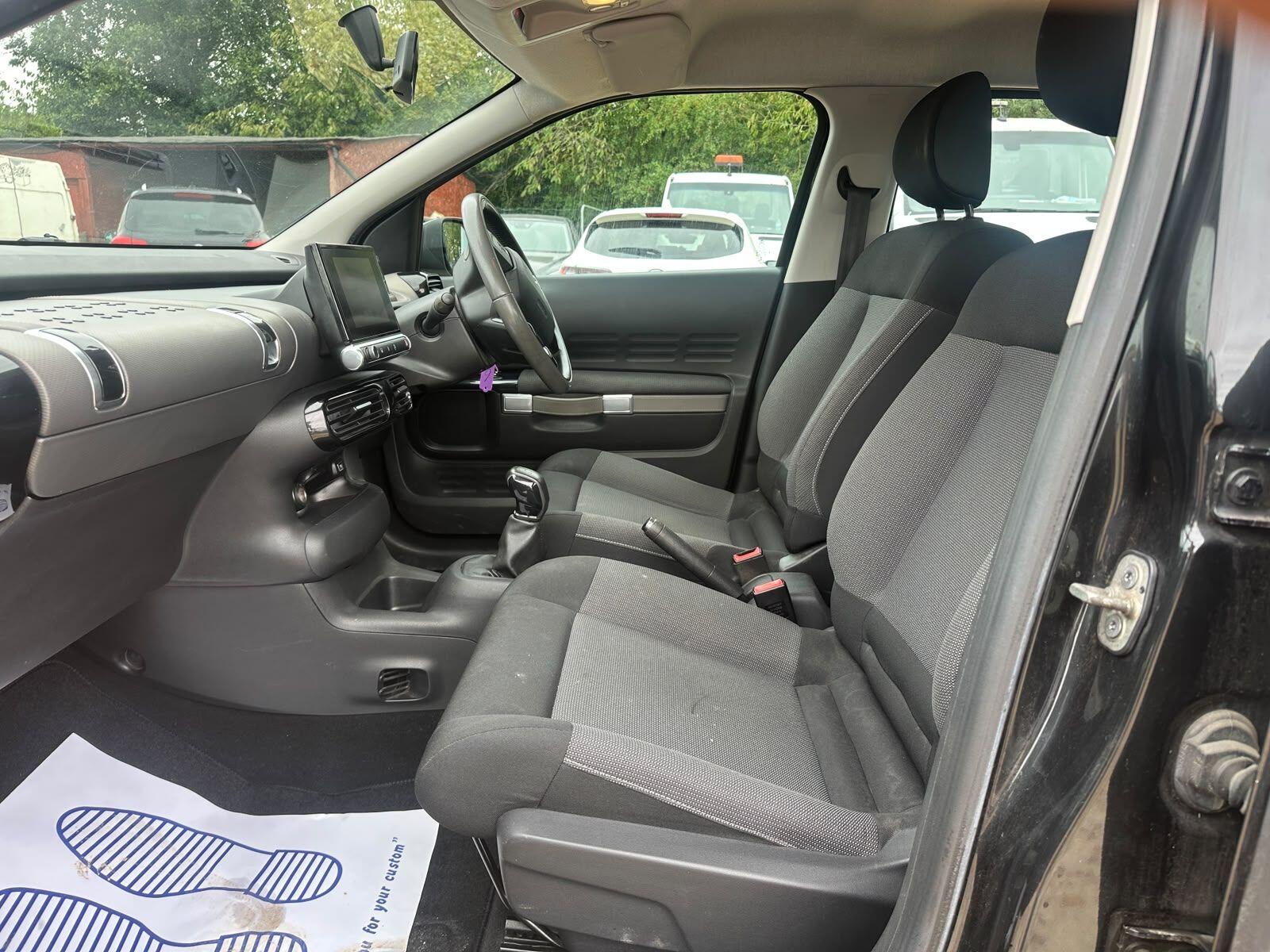 Citroen C4 Cactus view 8