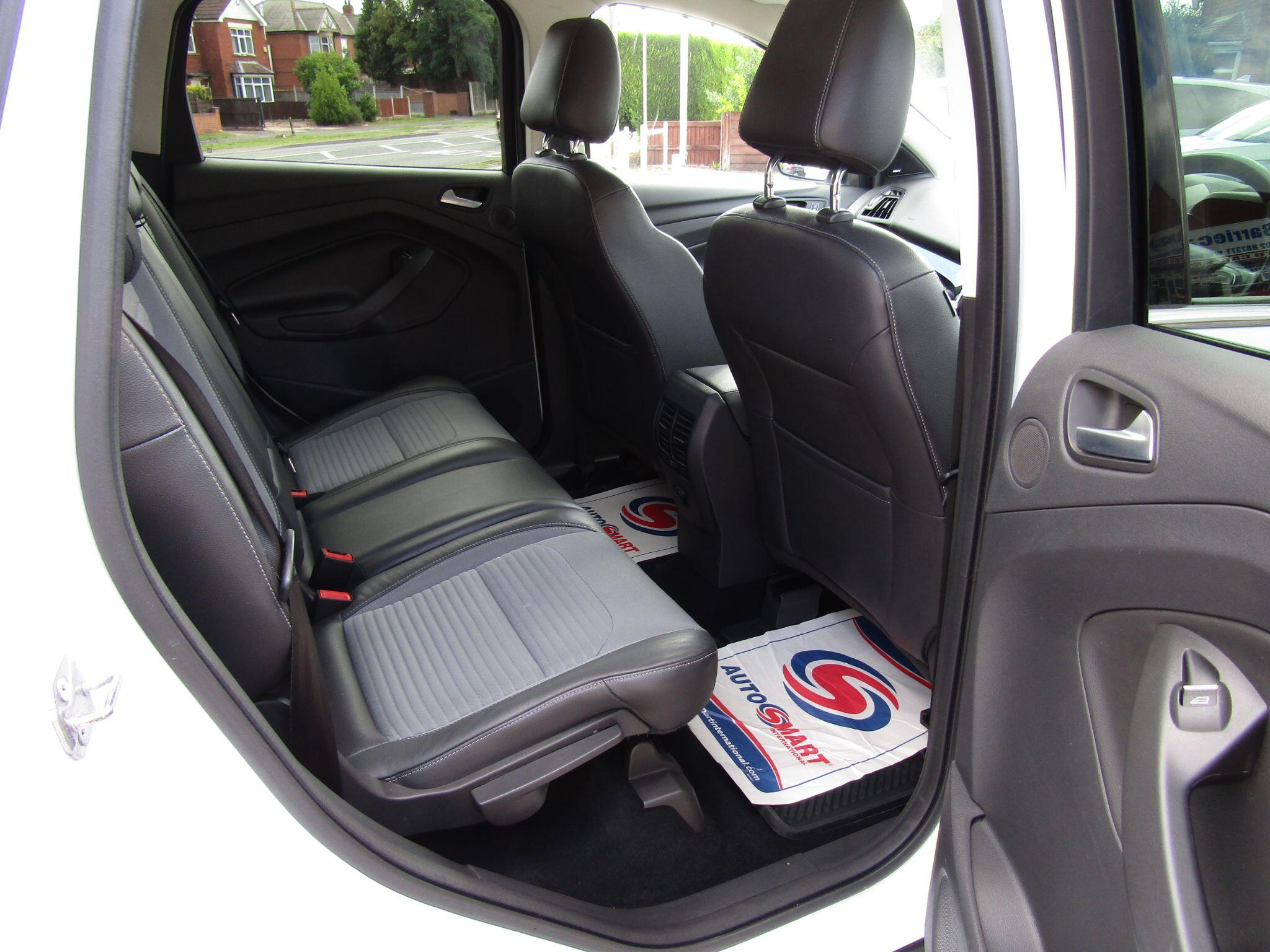 Ford Kuga view 15